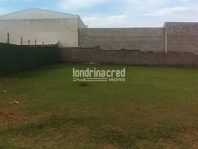 Terreno com 313m², à venda, no bairro Conjunto Habitacional Jesualdo Garcia Pessoa em Londrina