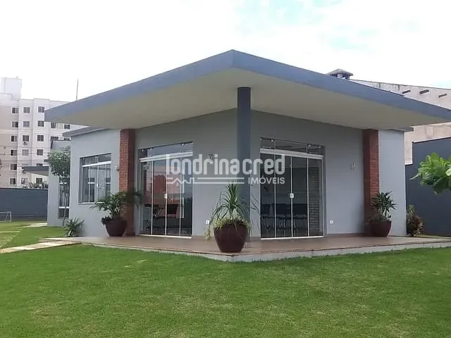 Terreno com 313m², à venda, no bairro Conjunto Habitacional Jesualdo Garcia Pessoa em Londrina