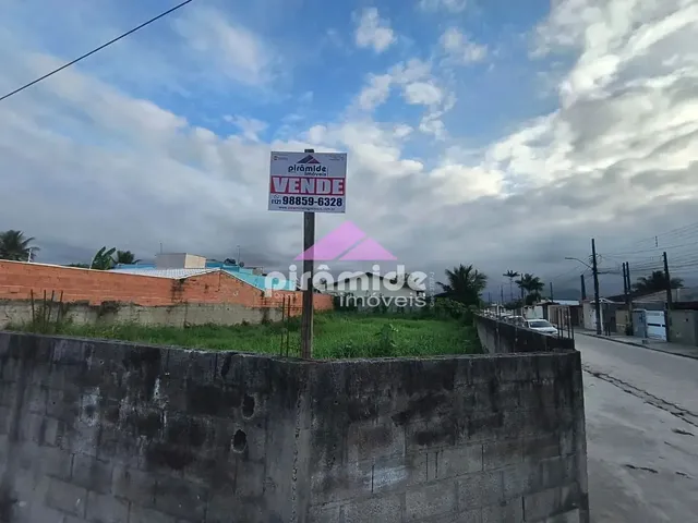 Terreno com 560m², à venda, no bairro Praia das Palmeiras em Caraguatatuba