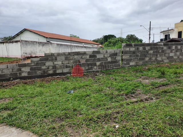 Terreno com 462m², à venda, no bairro Residencial Pasin em Pindamonhangaba