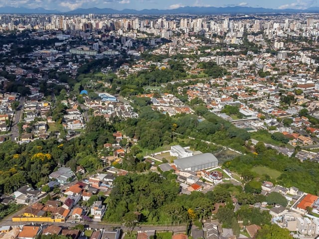 Terreno com 4000m², à venda, no bairro Campo Comprido em Curitiba