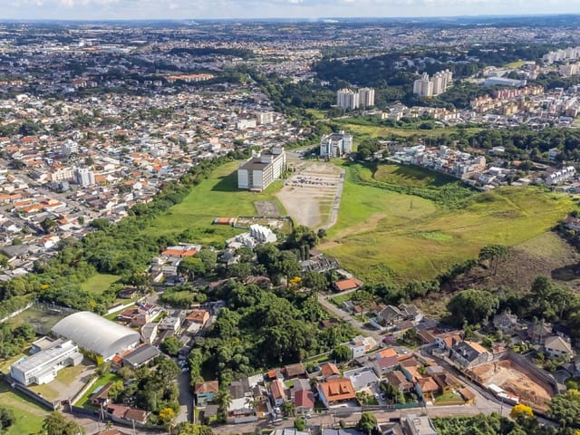 Terreno com 4000m², à venda, no bairro Campo Comprido em Curitiba