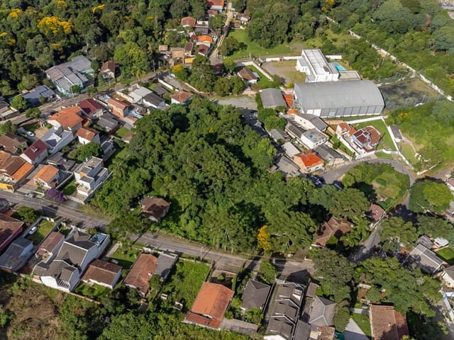 Terreno com 4000m², à venda, no bairro Campo Comprido em Curitiba