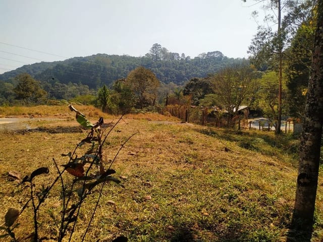 Terreno com 2000m², à venda, no bairro Itaquaciara em Itapecerica da Serra