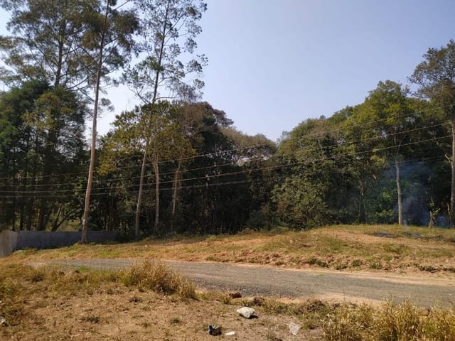 Terreno com 2000m², à venda, no bairro Itaquaciara em Itapecerica da Serra