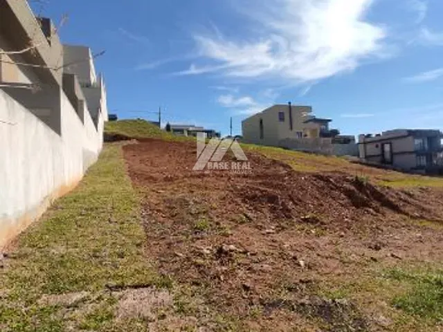 Terreno com 301m², à venda, no bairro Colônia Dona Luíza em Ponta Grossa