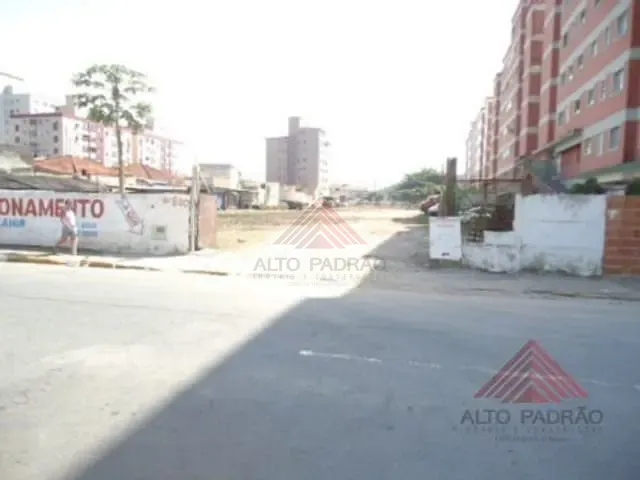 Terreno com 99000m², à venda, no bairro Canto do Forte em Praia Grande