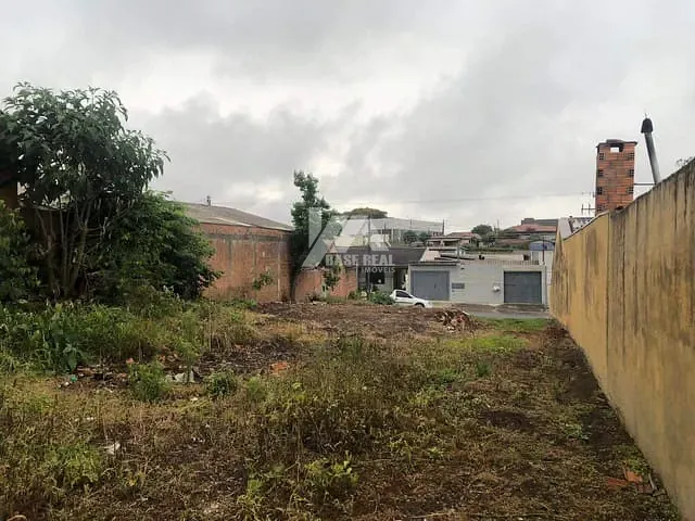 Terreno com 374m², à venda, no bairro Conradinho em Guarapuava
