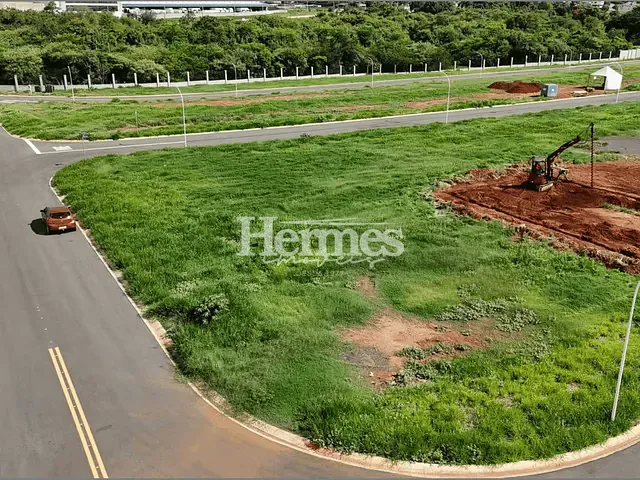 Terreno com 308m², à venda, no bairro Santa Terezinha em Paulínia