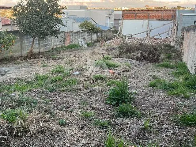 Terreno com 305m², à venda, no bairro Jardim Carvalho em Ponta Grossa