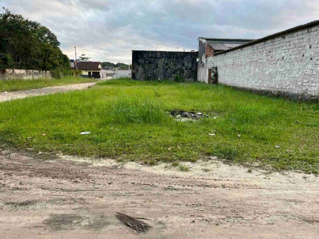 Terreno com 282m², à venda, no bairro Vista Linda em Bertioga