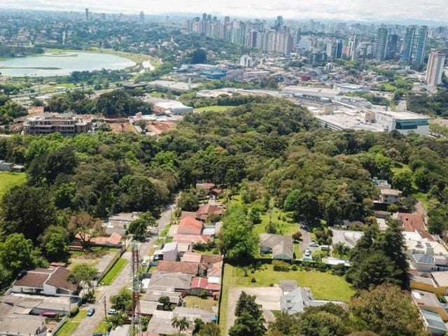 Terreno à venda, no bairro Mossungue em Curitiba