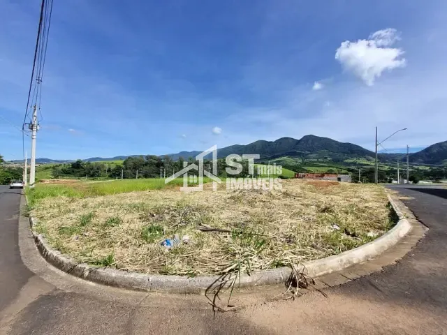 Terreno com 292m², à venda, no bairro Jardim Lima em Andradas