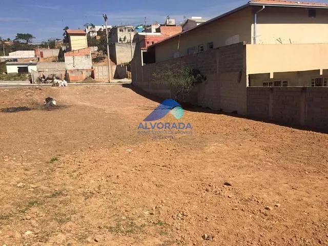Terreno com 387m², à venda, no bairro Jardim Nova República em São José dos Campos