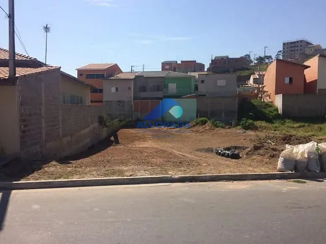 Terreno com 387m², à venda, no bairro Jardim Nova República em São José dos Campos