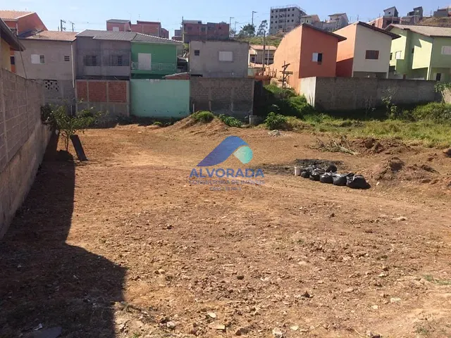 Terreno com 387m², à venda, no bairro Jardim Nova República em São José dos Campos