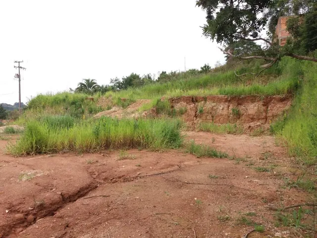 Terreno à venda, no bairro Vila Torres em Campo Largo