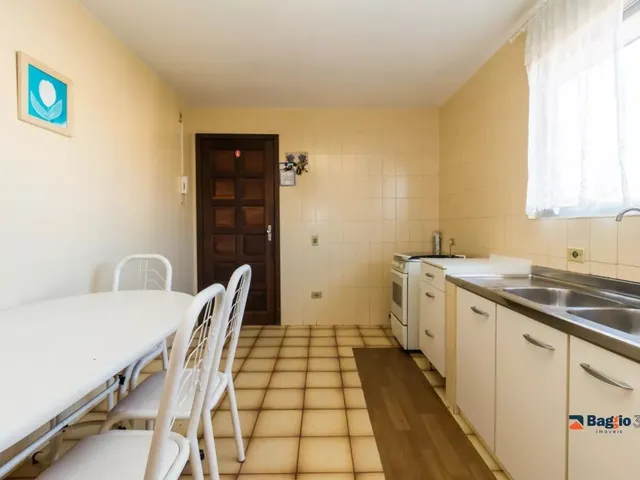 Terreno com 420m² 3 quartos e 4 banheiros, à venda, no bairro Campo Comprido em Curitiba