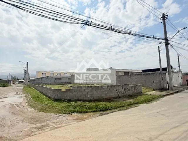Terreno com 430m², à venda, no bairro Golfinhos em Caraguatatuba