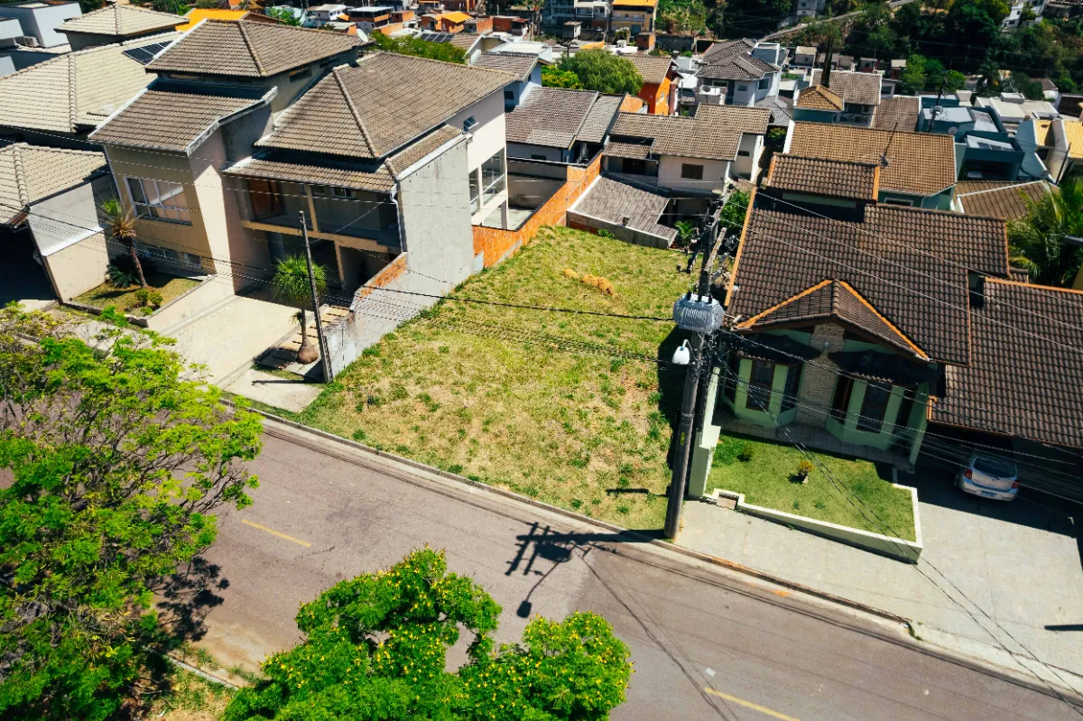 Lote em condomínio para venda em Condomínio Chacur, 300m²