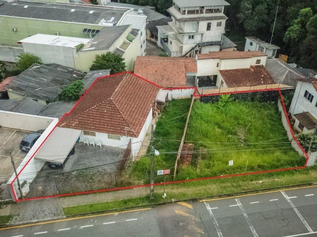 Terreno com 600m², à venda, no bairro Campo Comprido em Curitiba