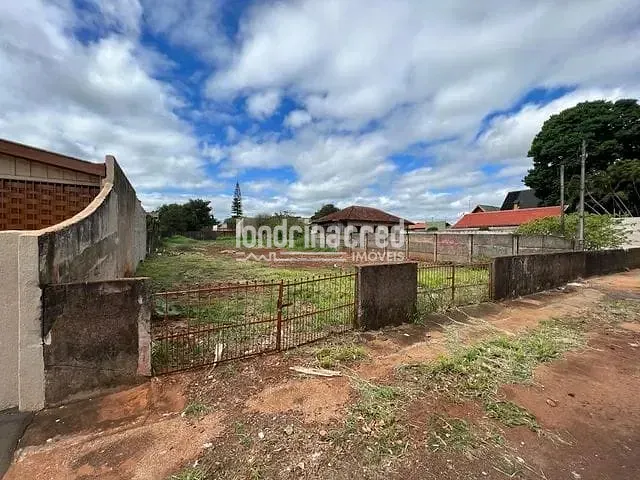 Terreno com 675m², à venda, no bairro Centro em Rolândia