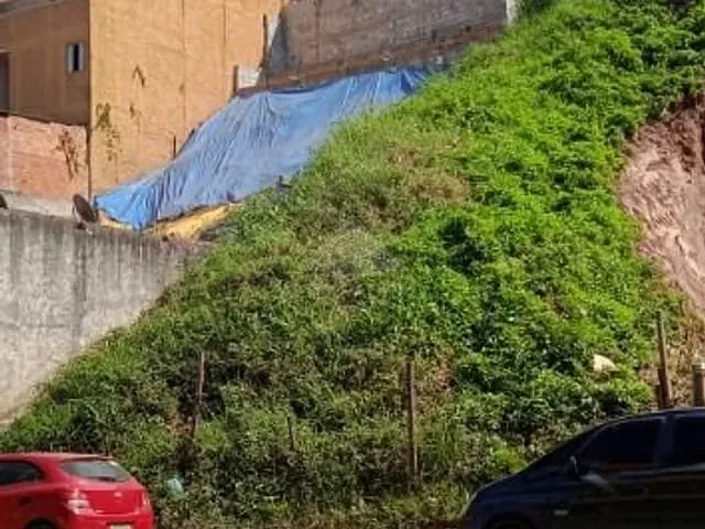 Terreno com 250m², à venda, no bairro Chácara Maria Aparecida em Mauá