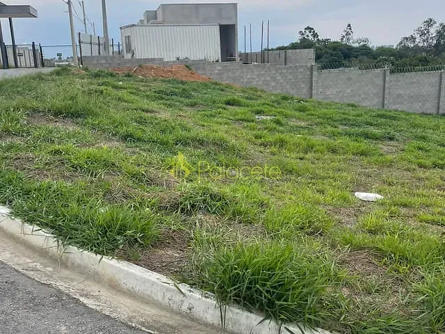 Terreno com 225m², à venda, no bairro Bosque da Imperatriz em Pindamonhangaba