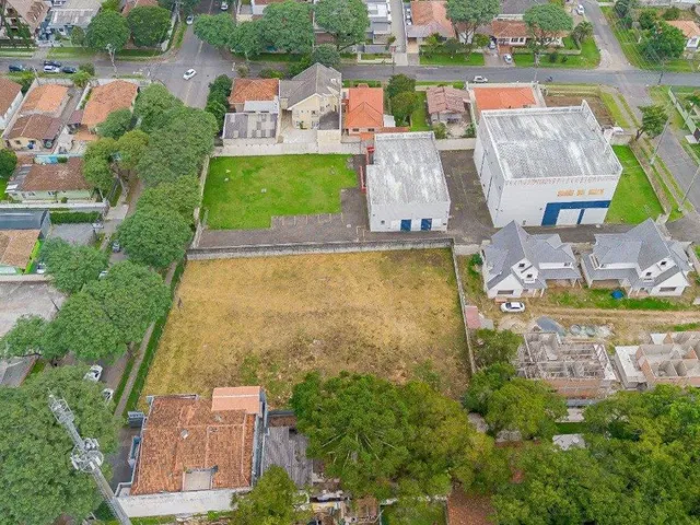 Terreno com 2009m², à venda, no bairro Santa Felicidade em Curitiba