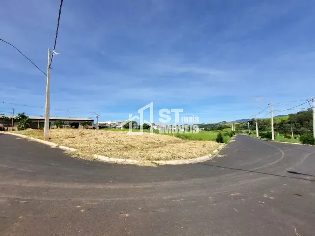 Terreno com 366m², à venda, no bairro Jardim Lima em Andradas