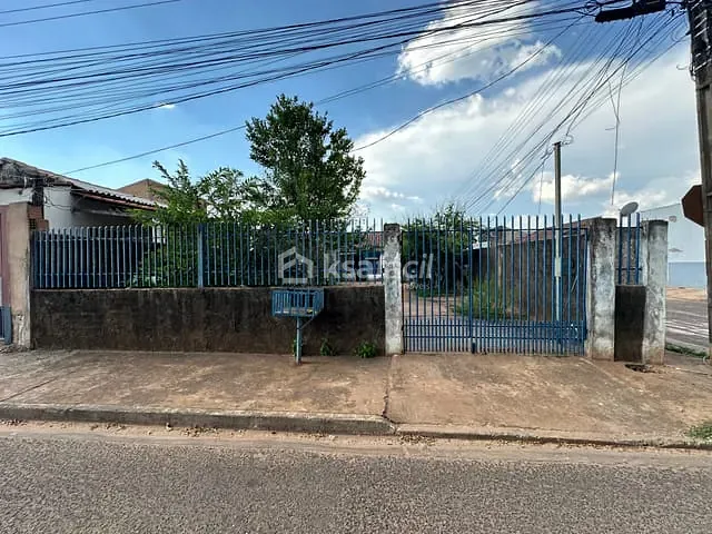 Casa com 208m², à venda, no bairro Tiradentes em Campo Grande
