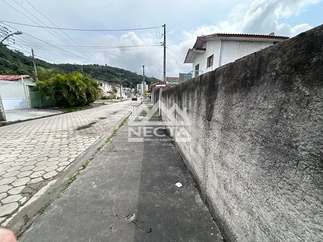 Terreno com 360m², à venda, no bairro Cidade Jardim em Caraguatatuba