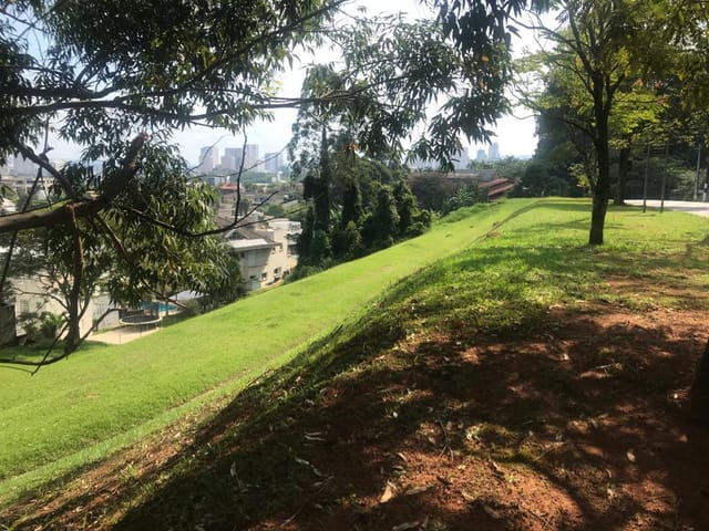 Terreno com 2347m², à venda, no bairro Residencial Tamboré em Barueri