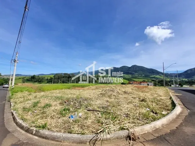 Terreno com 443m², à venda, no bairro Jardim Lima em Andradas
