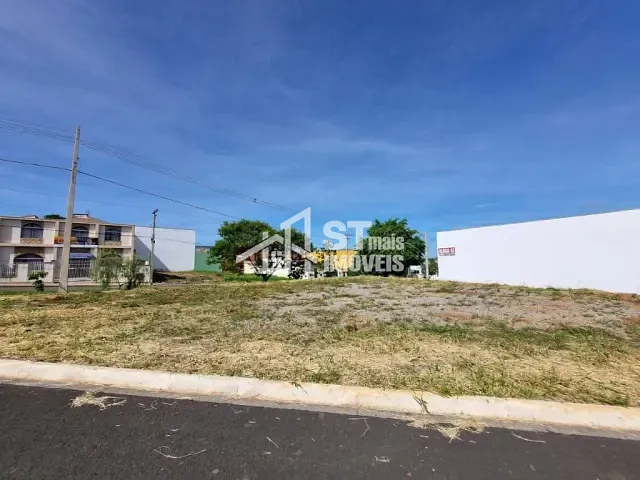 Terreno com 443m², à venda, no bairro Jardim Lima em Andradas