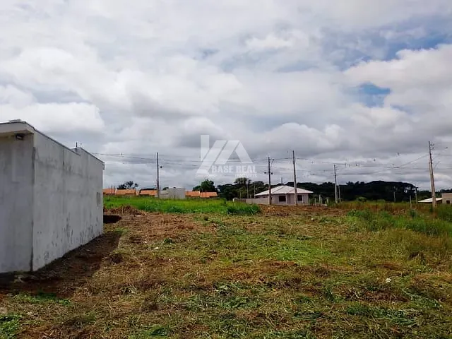 Terreno com 180m², à venda, no bairro Industrial em Guarapuava