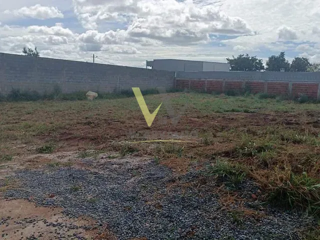 Terreno com 385m², à venda, no bairro Granville em Anápolis