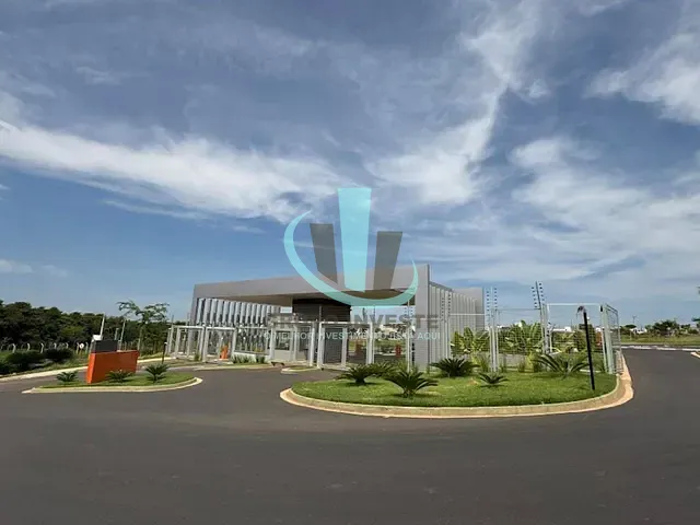 Terreno com 275m², à venda, no bairro Residencial Village Damha em Araraquara