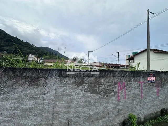 Terreno com 720m², à venda, no bairro Centro em Caraguatatuba