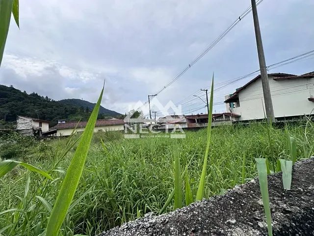 Terreno com 720m², à venda, no bairro Centro em Caraguatatuba