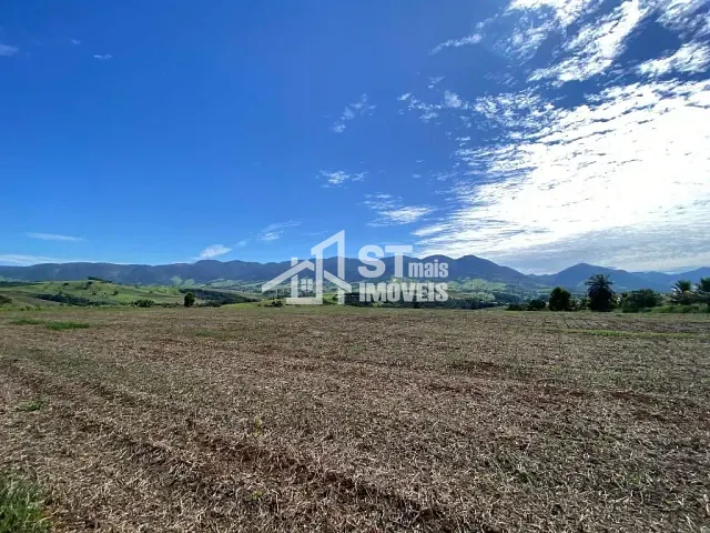 Terreno com 4000m², à venda, no bairro Retirinho em Andradas