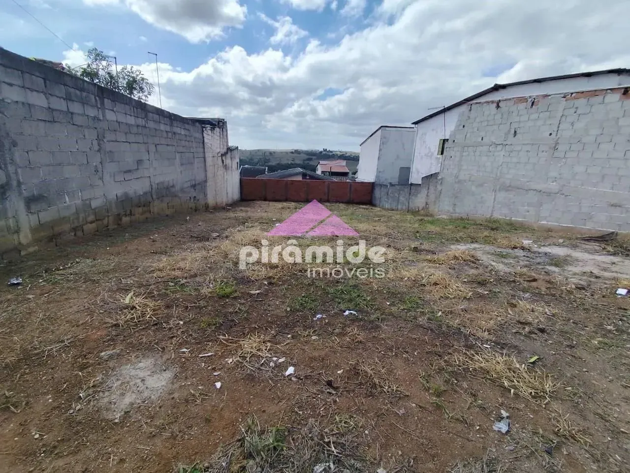 Terreno, 300 m² - Foto 1