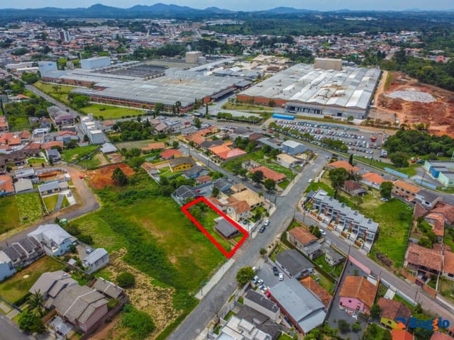 Terreno à venda, no bairro Vila Bancária em Campo Largo