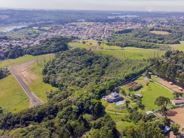 Terreno com 839m², à venda, no bairro Ferraria em Campo Largo