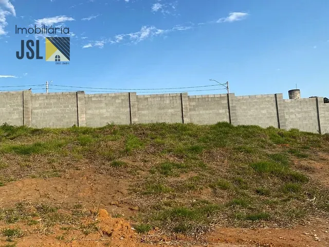 Terreno com 240m², à venda, no bairro Jardim Maria Cândida em Caçapava