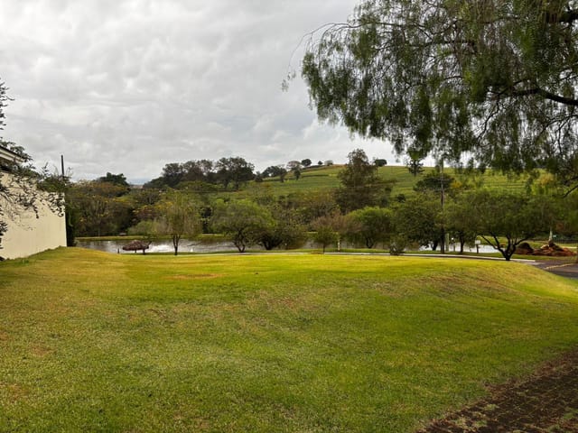 Terreno com 622m², à venda, no bairro Esperança em Londrina