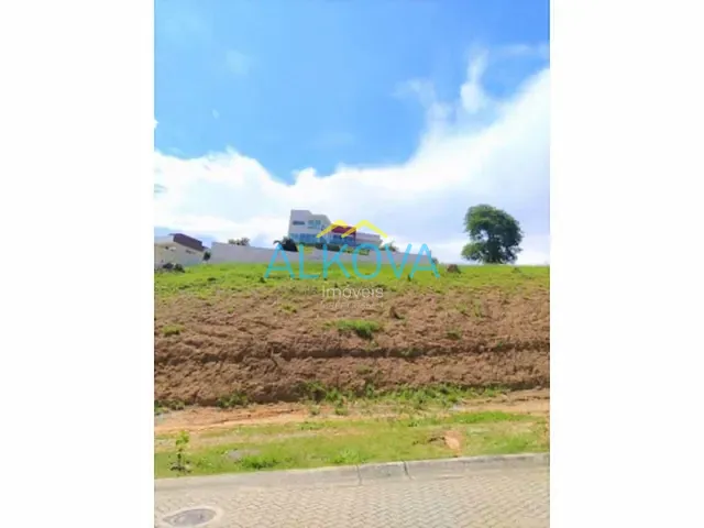 Terreno com 900m², à venda, no bairro Condomínio Reserva do Paratehy em São José dos Campos