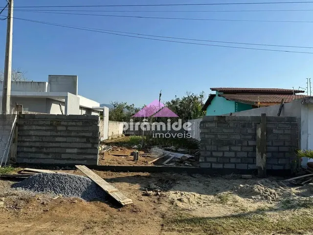 Terreno com 290m², à venda, no bairro Balneário Recanto do Sol em Caraguatatuba
