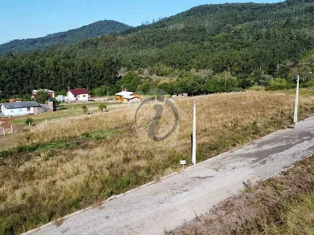 Terreno com 338m², à venda, no bairro Centro em Paverama