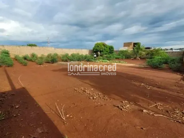 Terreno com 900m², à venda, no bairro Centro em Primeiro De Maio